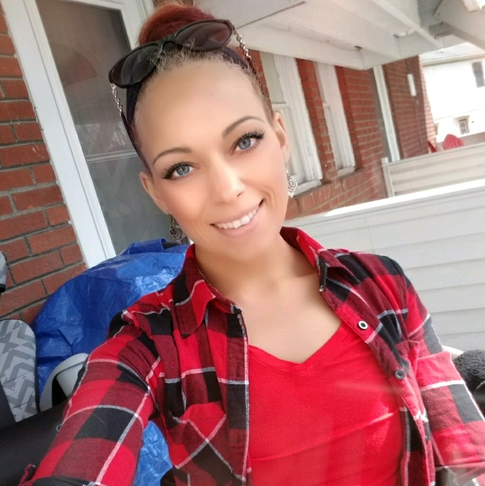 Meet your Posher, Stephanie